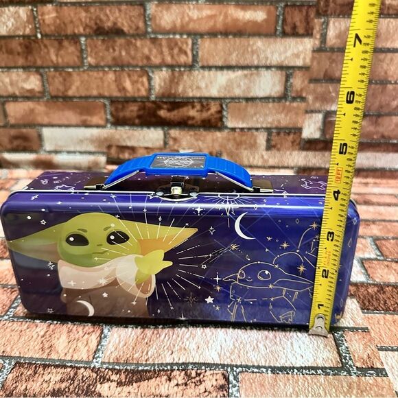 Star Wars The Mandalorian Grogu Tin Metal carrier box - Picture 10 of 11